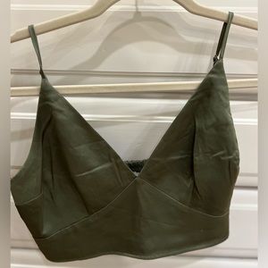 NWOT Abercrombie crop top, size s